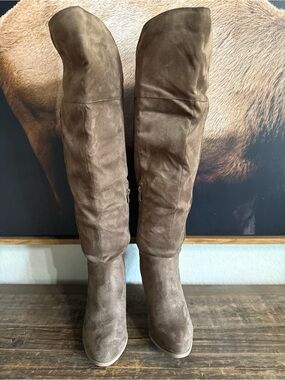 Women's Over-the-Knee wide calf faux Suede Boots in Taupe sz 10 fits like a 9.5